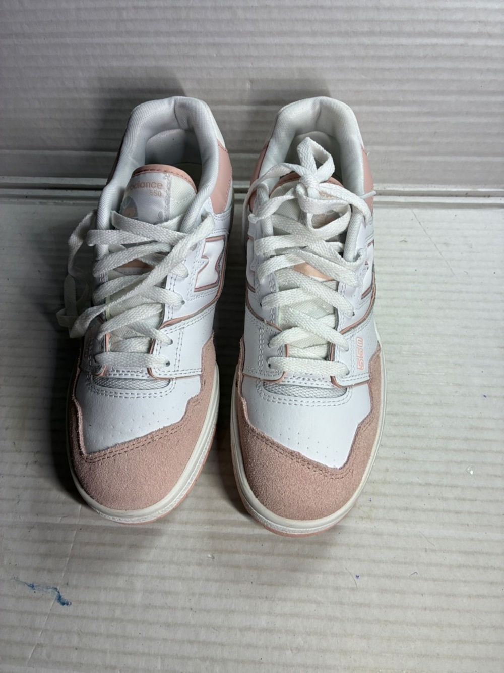 New Balance Women's White & Blush Pink Low-Top Sneakers USED SKU BBW550CD